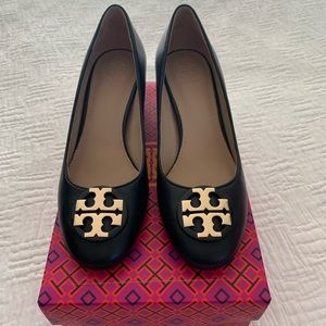 Tory Burch Everly Perfect Black Pumps